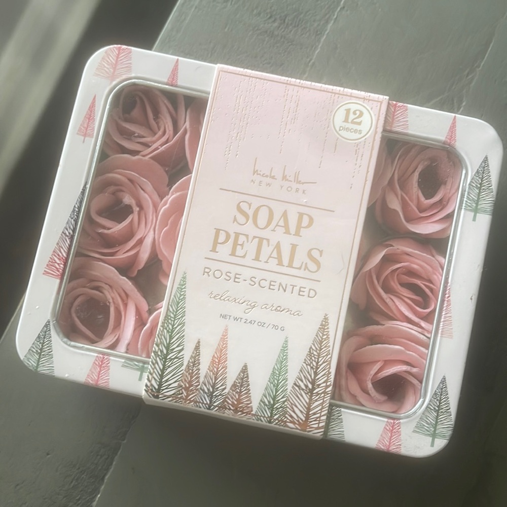 12 Soap Petals Rose Scented for Luxurious Bath